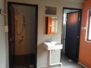 Reddoorz @ Kallang Mrt Asrama